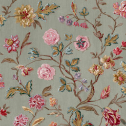 romantiline roosidega Laura Ashley maakodu tapeet
